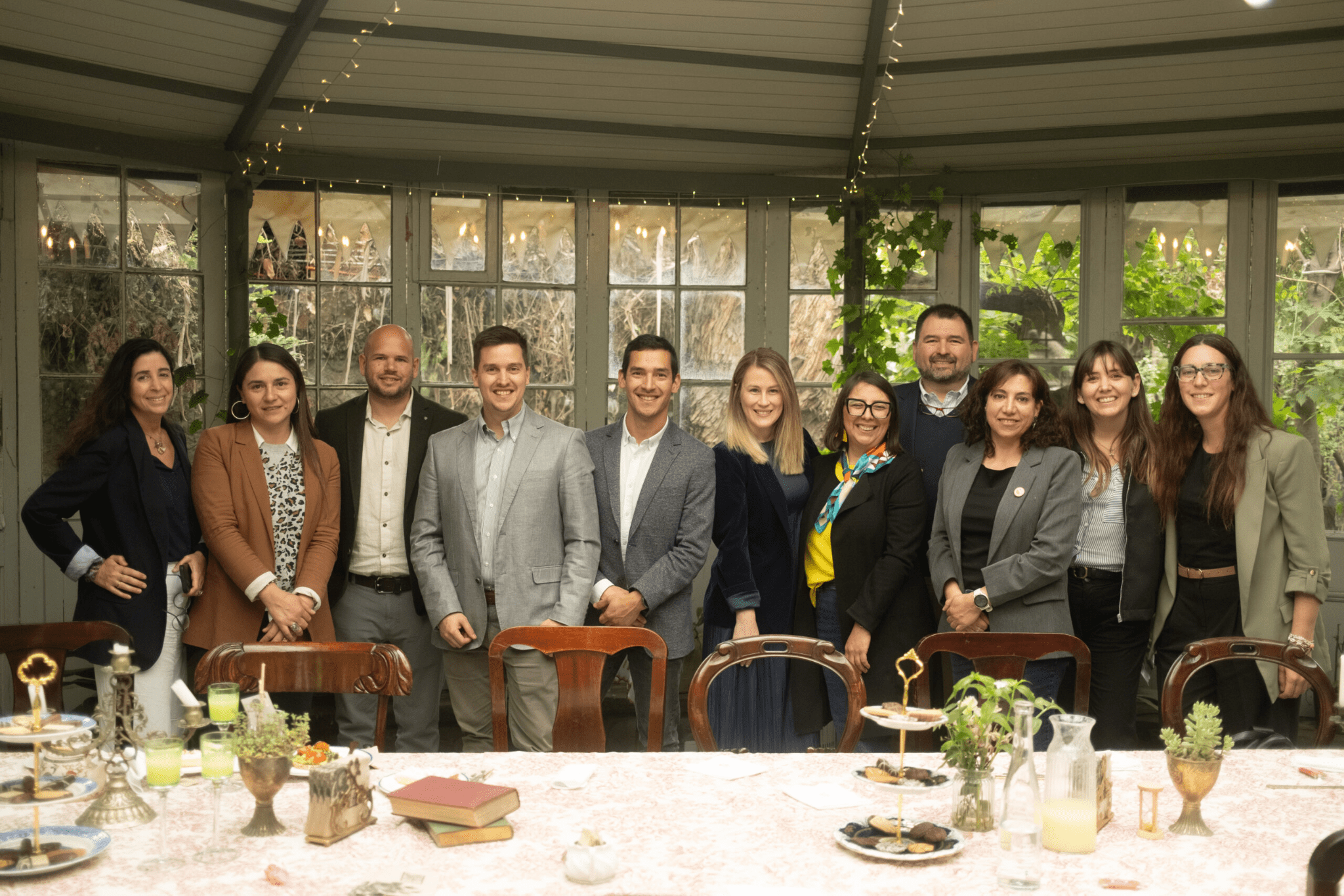 Equipo de Unacem participando de un desayuno de Proyecta Impacto