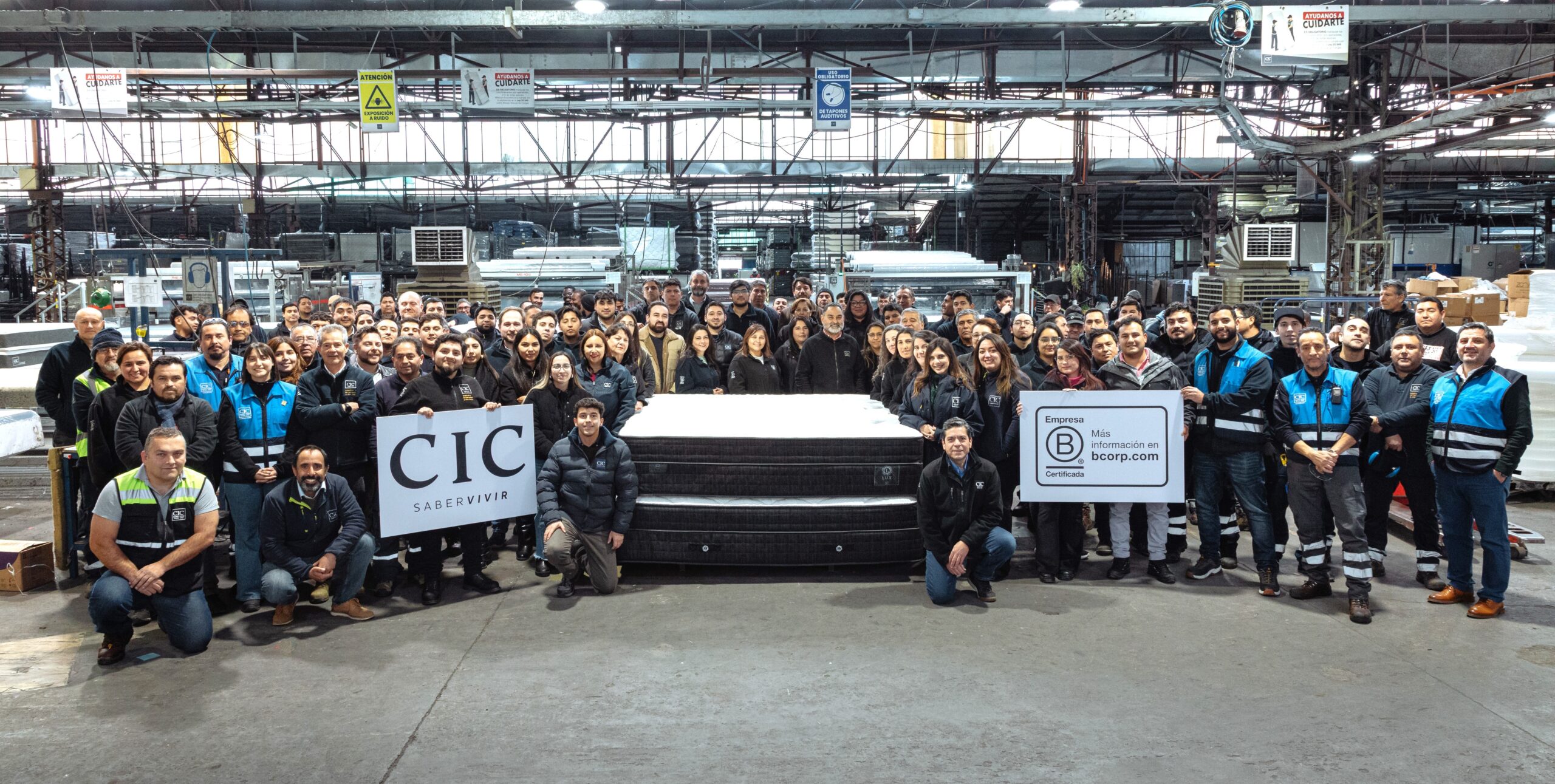 Equipo de CIC en la fábrica
